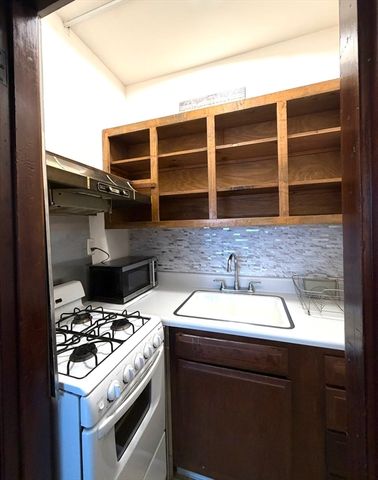 110 Grovers Ave 2F, Winthrop, MA 02152