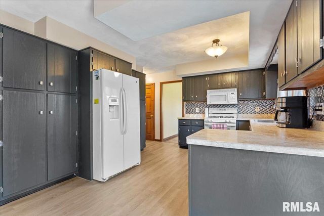 124 Augie Court, Chatham, IL 62629