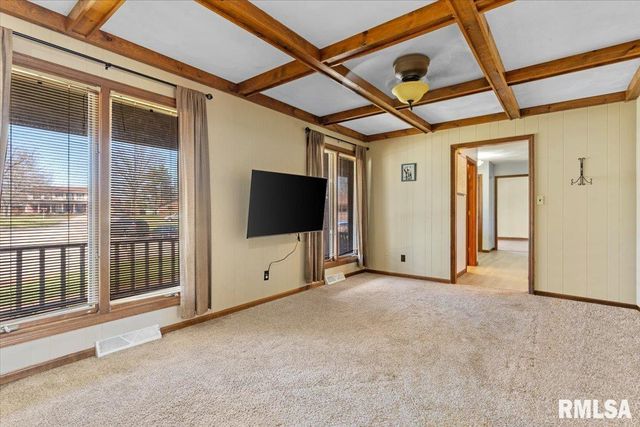 124 Augie Court, Chatham, IL 62629