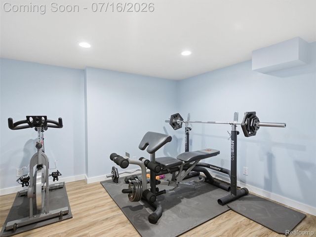 6229 Sandshores Drive, Troy, MI 48085