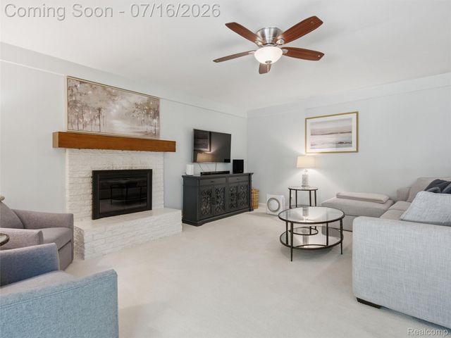 6229 Sandshores Drive, Troy, MI 48085