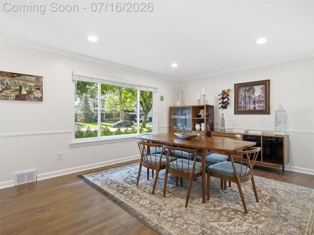 6229 Sandshores Drive, Troy, MI 48085