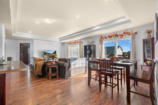 1504 NW 28th St, Minot, ND 58703