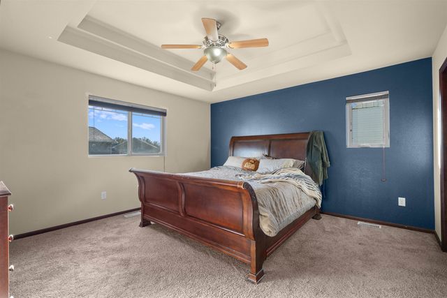 1504 NW 28th St, Minot, ND 58703