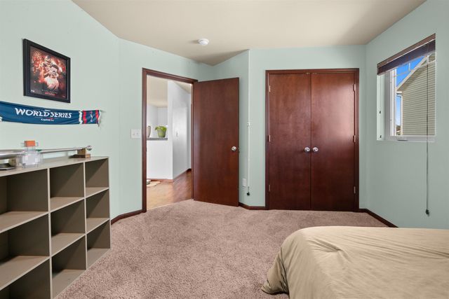 1504 NW 28th St, Minot, ND 58703