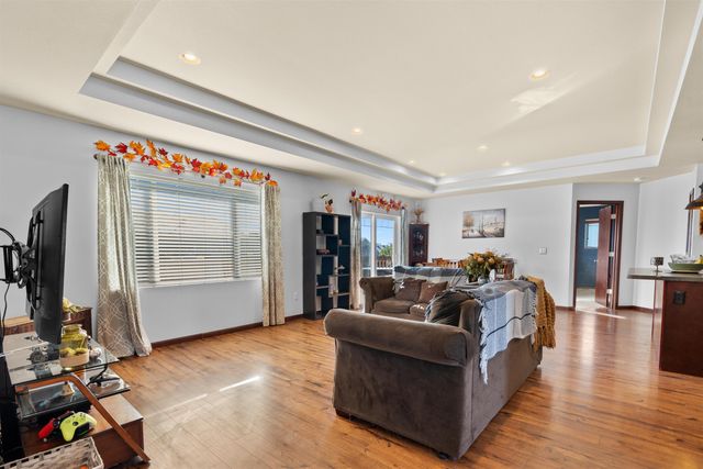 1504 NW 28th St, Minot, ND 58703