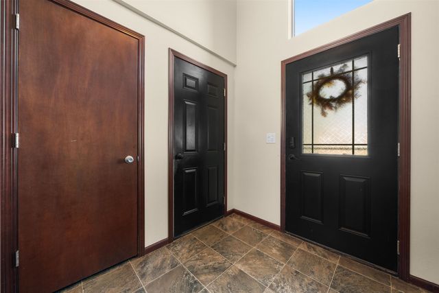 1504 NW 28th St, Minot, ND 58703