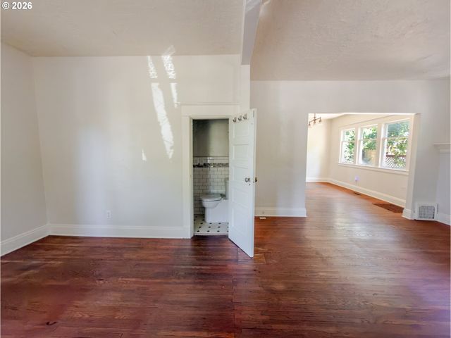 5330 Ne 19TH Ave, Portland, OR 97211