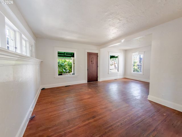 5330 Ne 19TH Ave, Portland, OR 97211
