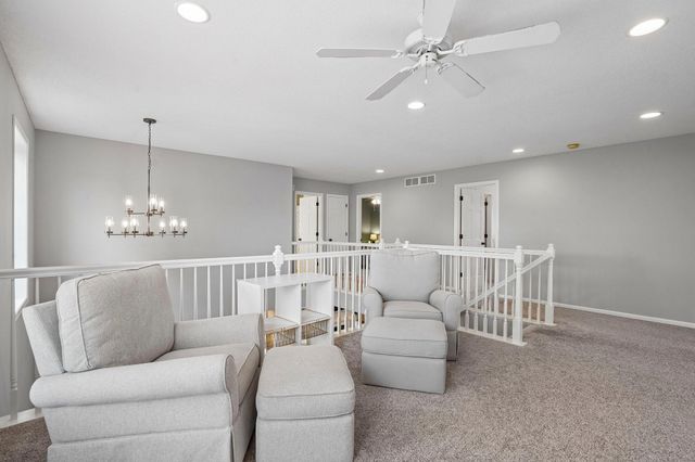 2908 Hilltop Drive, Chaska, MN 55318