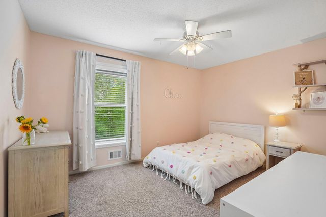 2908 Hilltop Drive, Chaska, MN 55318