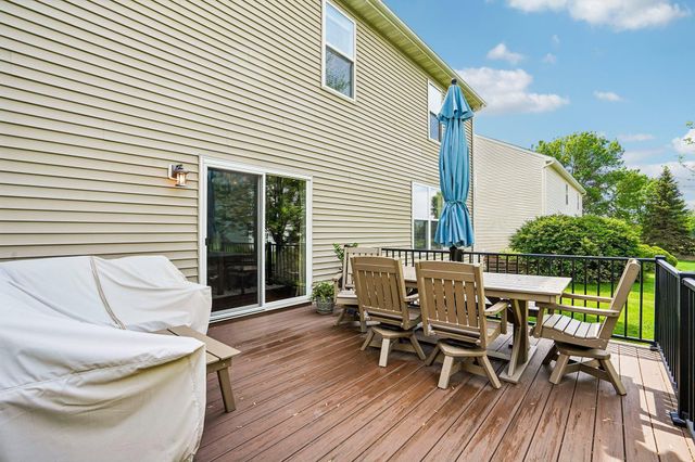 2908 Hilltop Drive, Chaska, MN 55318