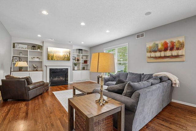 2908 Hilltop Drive, Chaska, MN 55318