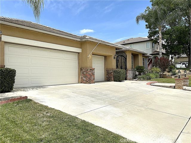 34834 Maplewood Lane, Yucaipa, CA 92399