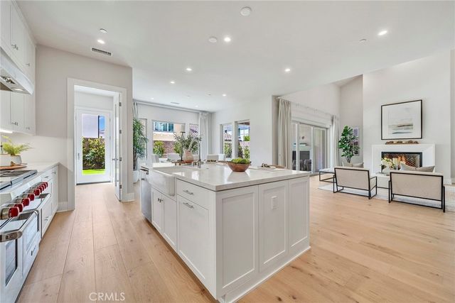 207 Pinnacle, Irvine, CA 92602