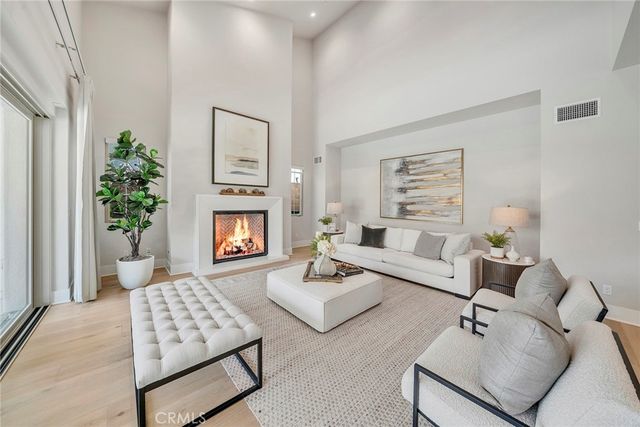207 Pinnacle, Irvine, CA 92602