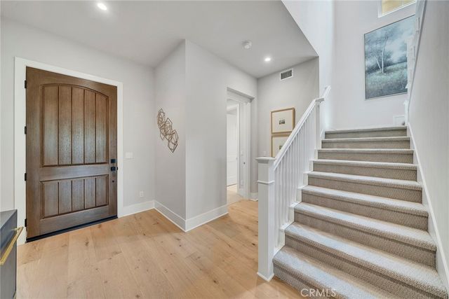 207 Pinnacle, Irvine, CA 92602