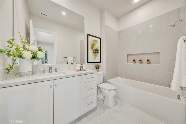 207 Pinnacle, Irvine, CA 92602