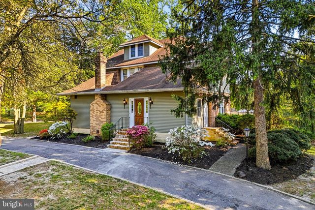 267 W WHITE HORSE PIKE, Berlin, NJ 08009