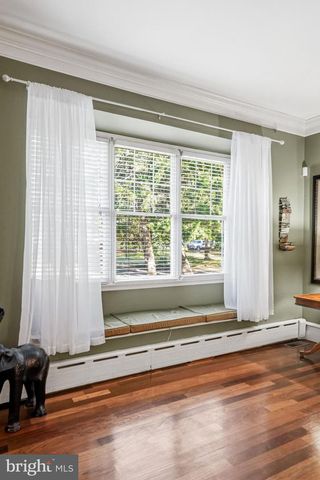 267 W WHITE HORSE PIKE, Berlin, NJ 08009