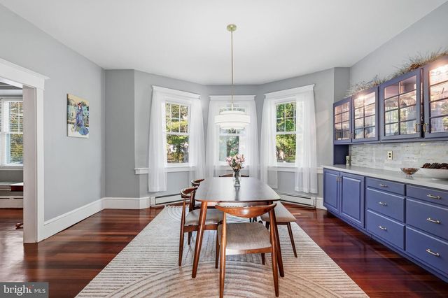 267 W WHITE HORSE PIKE, Berlin, NJ 08009
