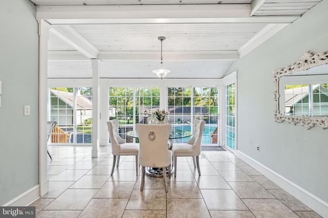 267 W WHITE HORSE PIKE, Berlin, NJ 08009