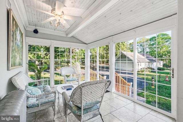 267 W WHITE HORSE PIKE, Berlin, NJ 08009