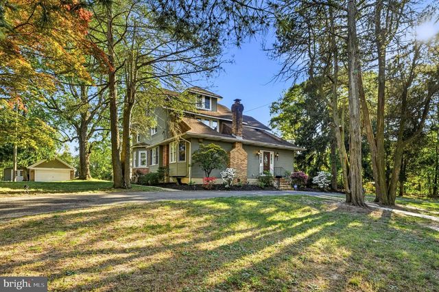 267 W WHITE HORSE PIKE, Berlin, NJ 08009