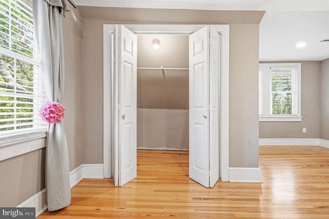 267 W WHITE HORSE PIKE, Berlin, NJ 08009