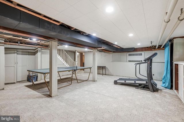 267 W WHITE HORSE PIKE, Berlin, NJ 08009