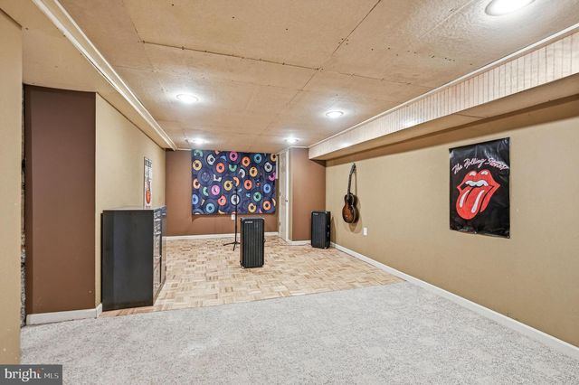 267 W WHITE HORSE PIKE, Berlin, NJ 08009
