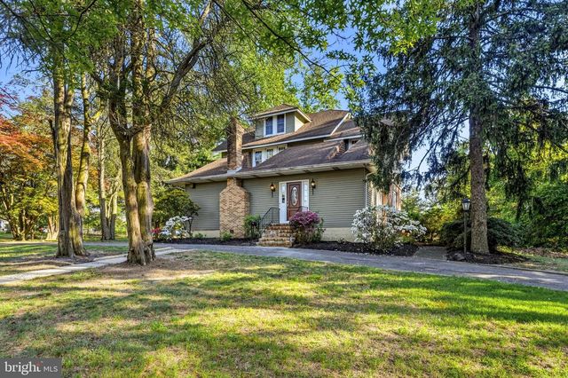 267 W WHITE HORSE PIKE, Berlin, NJ 08009