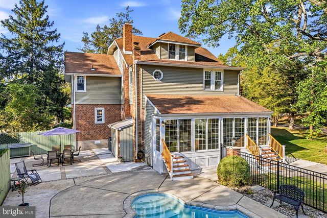 267 W WHITE HORSE PIKE, Berlin, NJ 08009