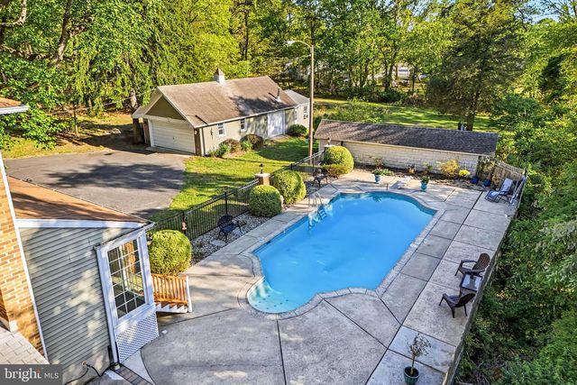 267 W WHITE HORSE PIKE, Berlin, NJ 08009