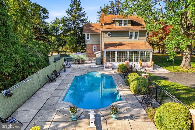 267 W WHITE HORSE PIKE, Berlin, NJ 08009