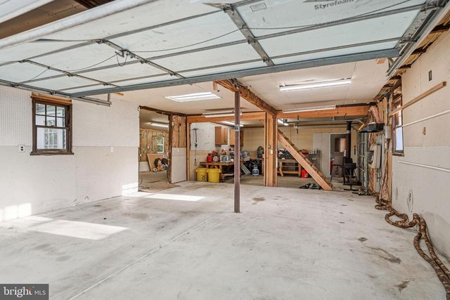267 W WHITE HORSE PIKE, Berlin, NJ 08009