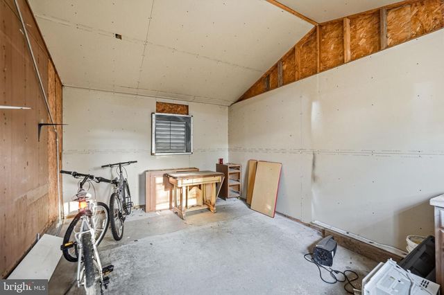 267 W WHITE HORSE PIKE, Berlin, NJ 08009