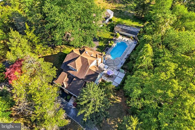 267 W WHITE HORSE PIKE, Berlin, NJ 08009