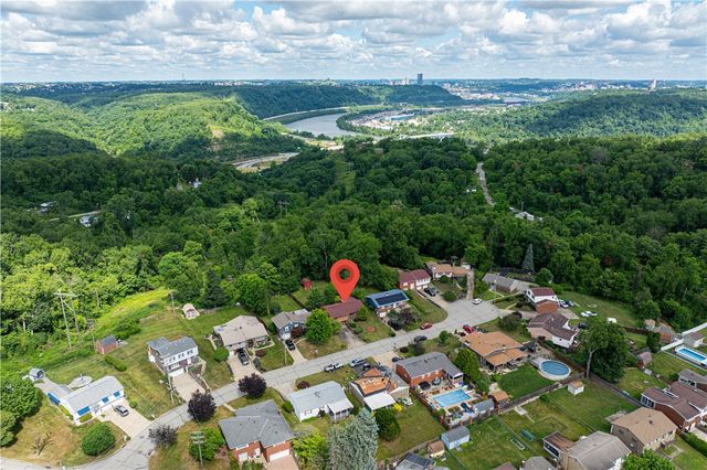 125 Homeridge, Lincoln Place, PA 15120