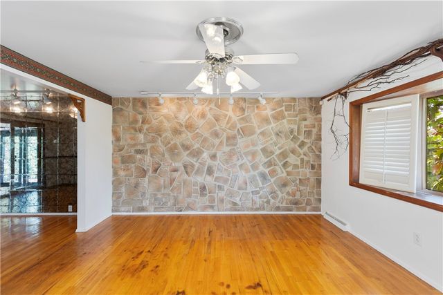 125 Homeridge, Lincoln Place, PA 15120