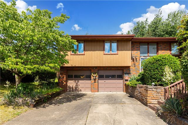 125 Homeridge, Lincoln Place, PA 15120