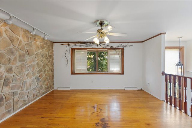 125 Homeridge, Lincoln Place, PA 15120