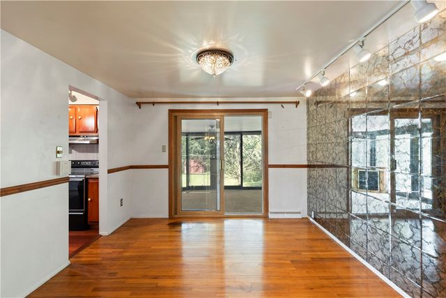 125 Homeridge, Lincoln Place, PA 15120