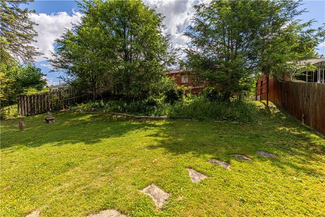 125 Homeridge, Lincoln Place, PA 15120