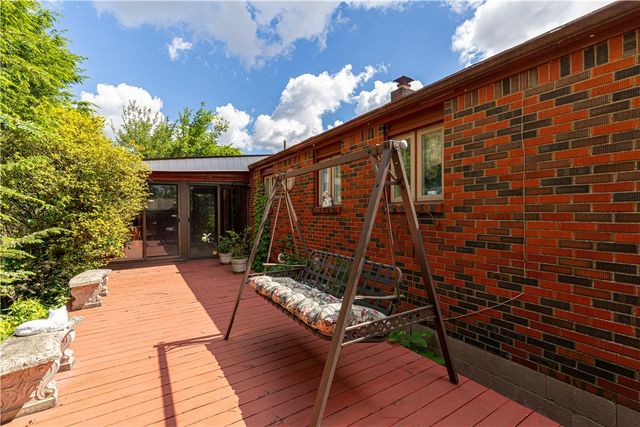 125 Homeridge, Lincoln Place, PA 15120