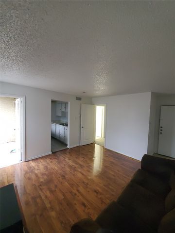 6050 Melody Lane 215, Dallas, TX 75231