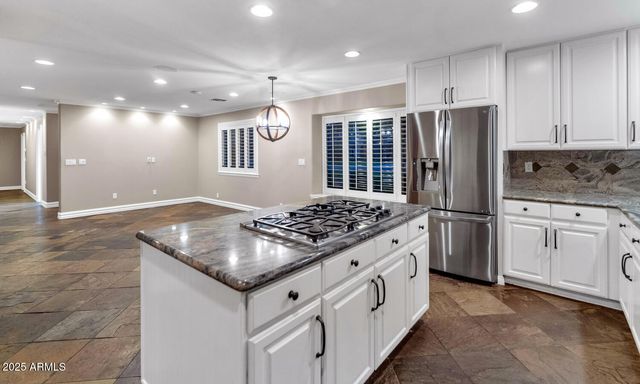 416 W MCLELLAN Boulevard, Phoenix, AZ 85013