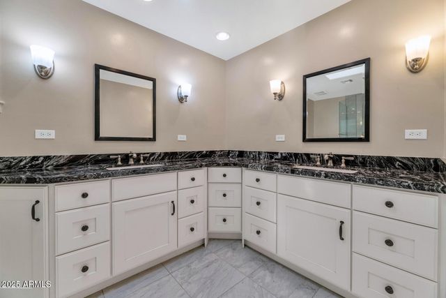 416 W MCLELLAN Boulevard, Phoenix, AZ 85013