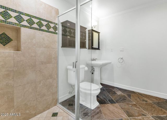 416 W MCLELLAN Boulevard, Phoenix, AZ 85013