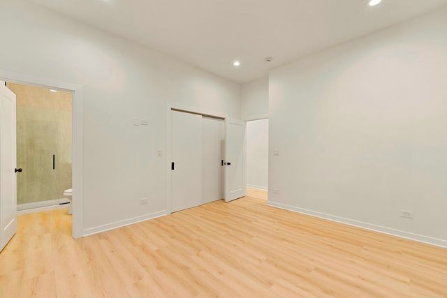 538 N Trumbull Avenue, Chicago, IL 60624